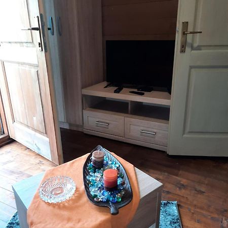Mali Raj Apartmani เซทินเจ ภายนอก รูปภาพ
