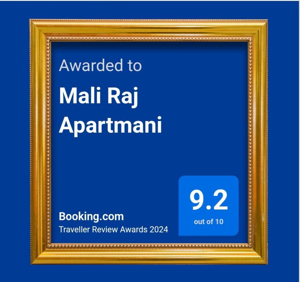 Mali Raj Apartmani เซทินเจ ภายนอก รูปภาพ